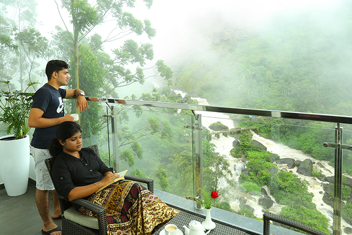 5 star hotels in munnar